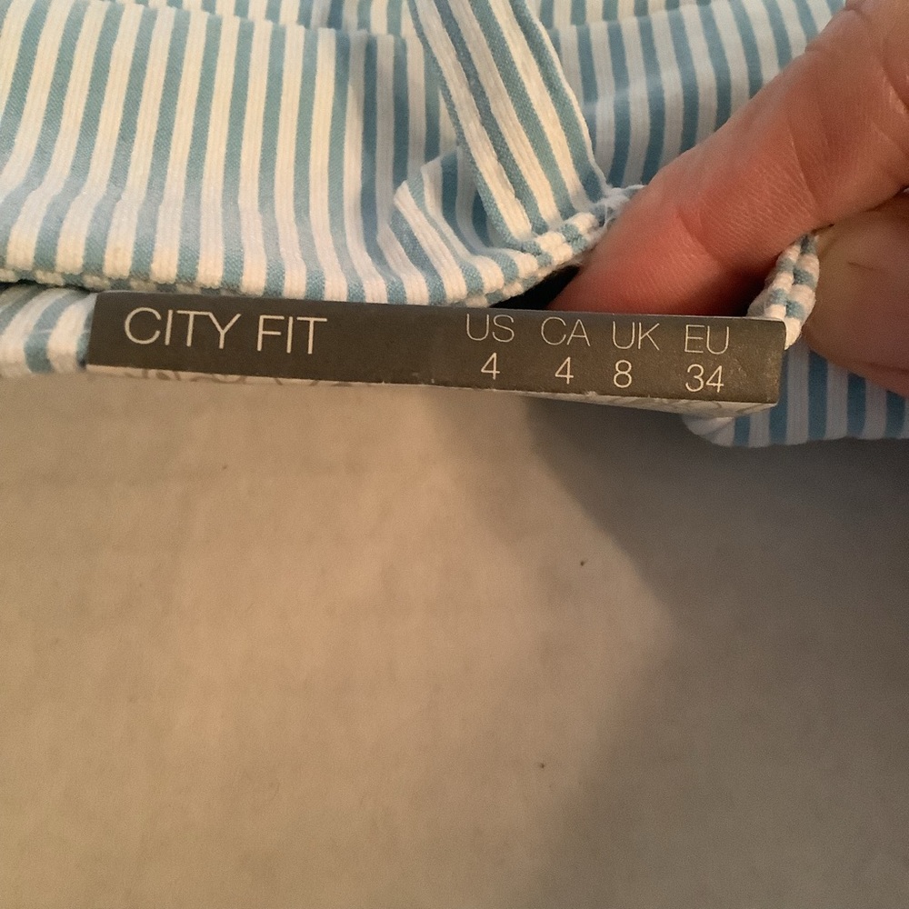 Dalia City Fit Striped Shorts Size 4 New - Picture 11 of 15